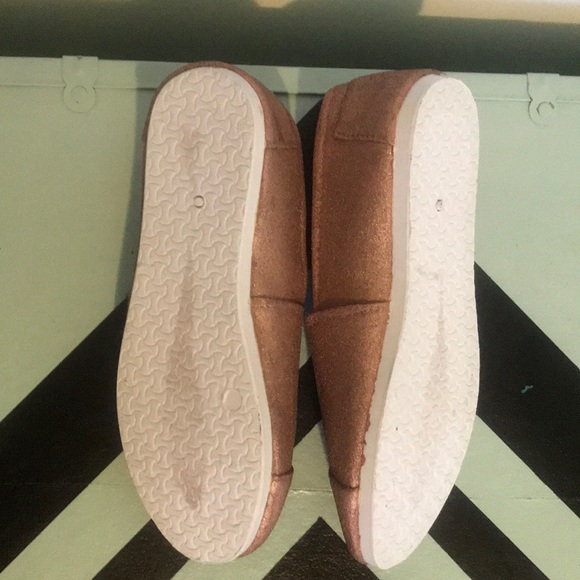 Rose gold casual slip ons - Picture 6 of 6